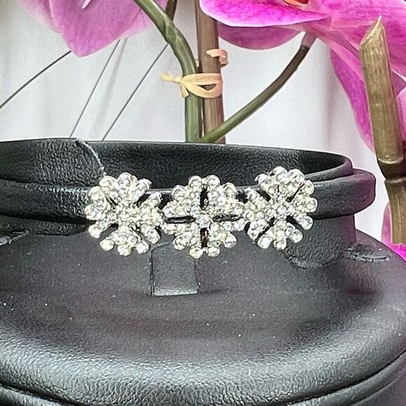 Snowflake Vegan Leather Wrap Bracelet Swarovski Crystals - Picture 4 of 9